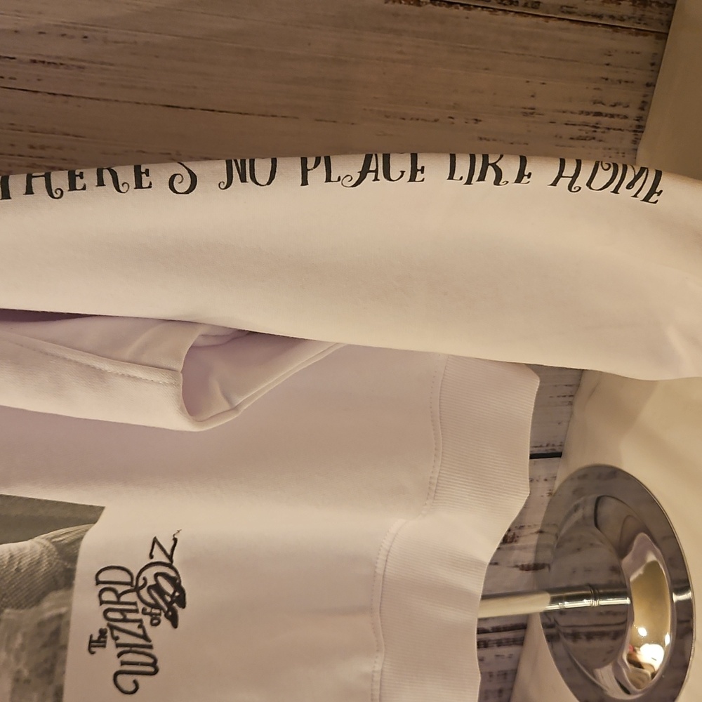 Wizard of Oz Women's Crewneck Sweater - Picture 4 of 8